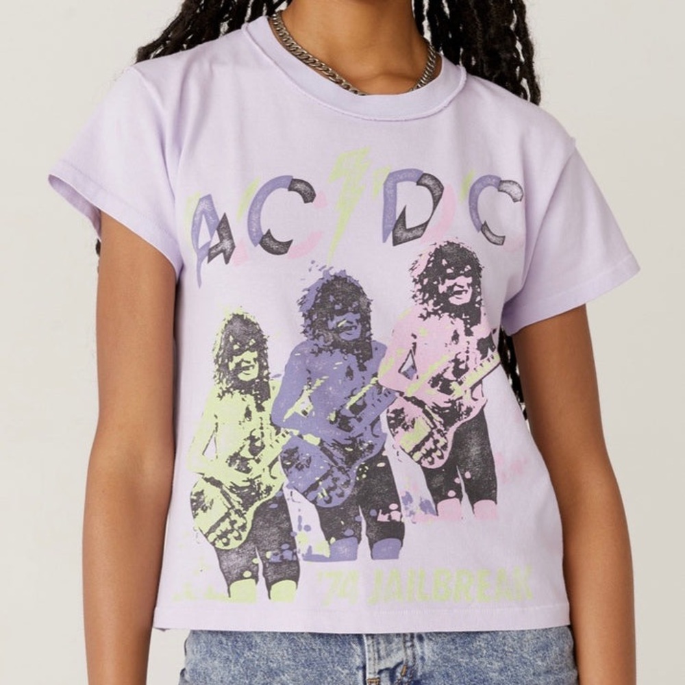 Daydreamer Shirt Jailbreak AC/DC Reverse Girlfriend Tee Size XS